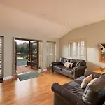 Heron Lodge, South View Lodges