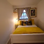 Stunning 2 Bed Apartment, In The Heart Of Exeter!