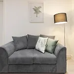 Linacre 11 - Modern 2 Bed Behind The Cathedral With Free Parking And Fast Wifi