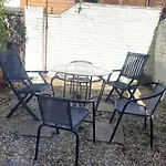Willow House Excellent Accomodation Central Exeter-Uni-Chiefs-Rd&E-Courtyard Garden-Public Parking In Vicinty-Sleeps Up To 6
