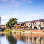 Ultra Modern Studio Apartment, In Central Exeter