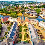Cathedral View - An Exclusive Private Apartment On Cathedral Green, Exeter