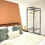 City Centre Garden Apartment