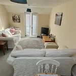 Entire Two Bed Coach House Super King Beds Turn Into Singles