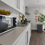 Exeter City Centre Apartments Eden Apartment
