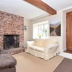 3 Mill Yard Cottages