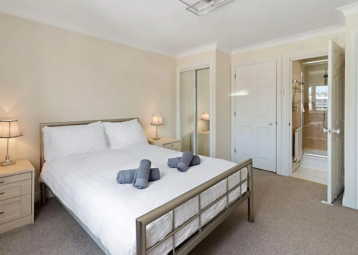 Quayside House By Staytor Accommodation
