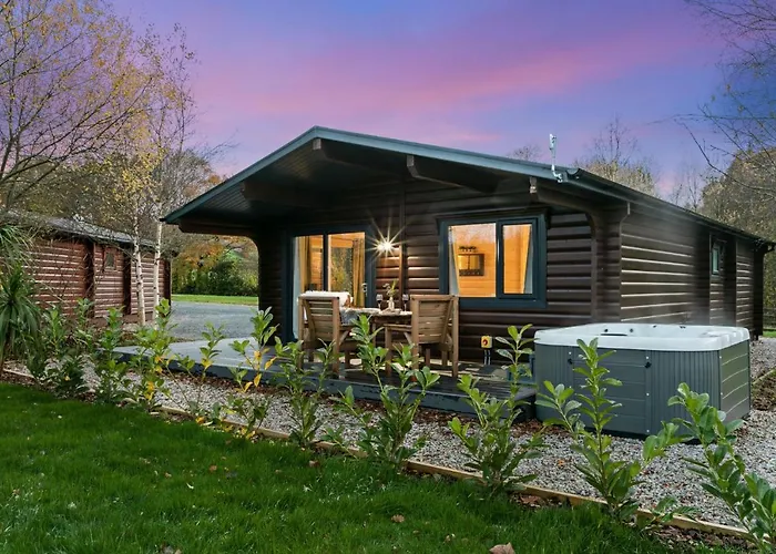 Alder Lodge, 12 Fingle Glen Lodges, Exeter