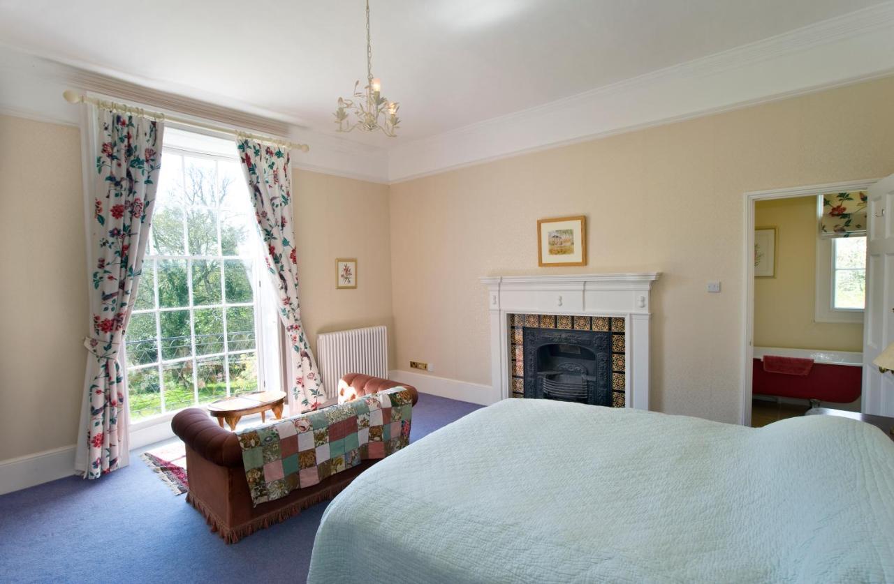 Glebe House Rectory * Exeter