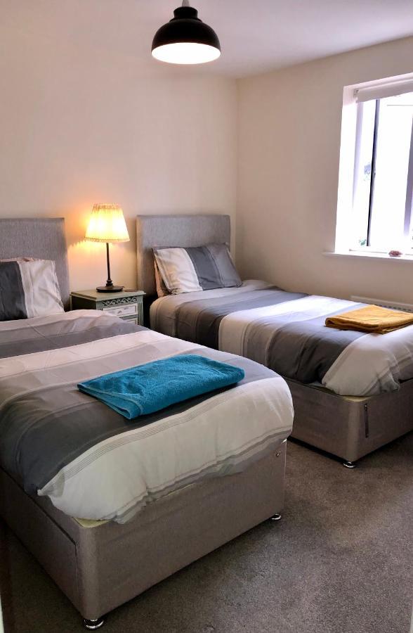 Entire 4 Bed Townhouse Exeter