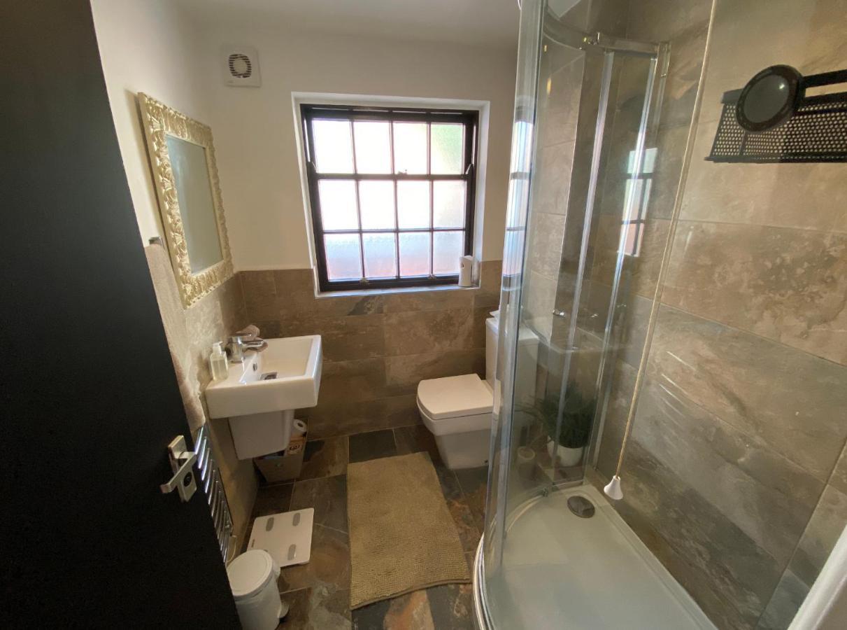 Apartamento Stunning 2 Bed Apartment, In The Heart Of Exeter! *