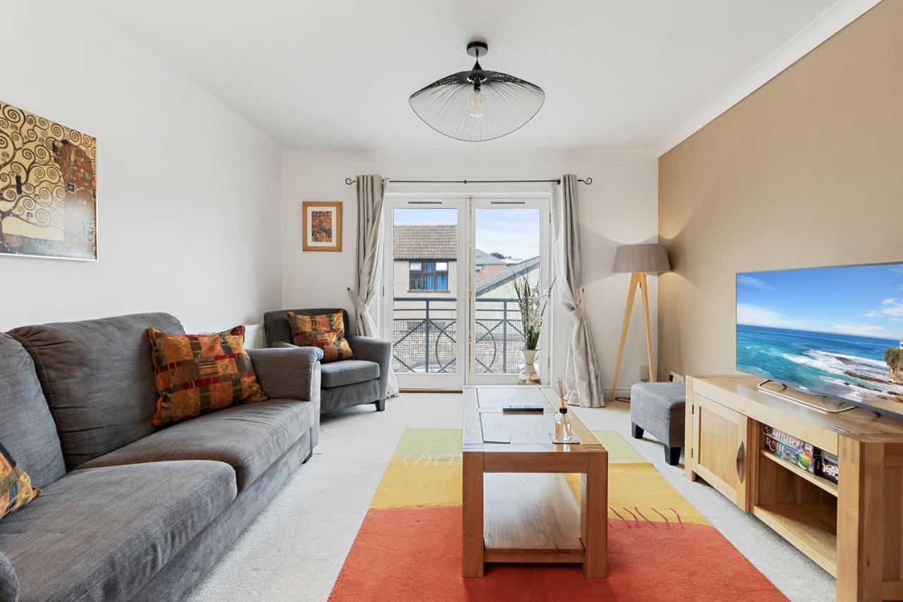 Quayside House By Staytor