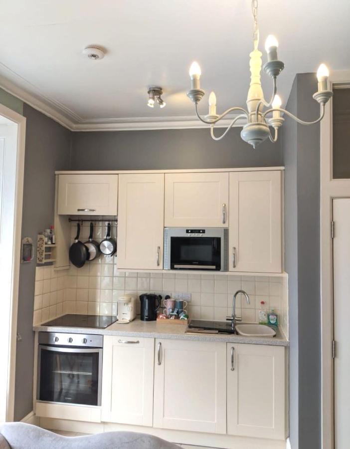Beautiful One Bedroom With Parking * Exeter