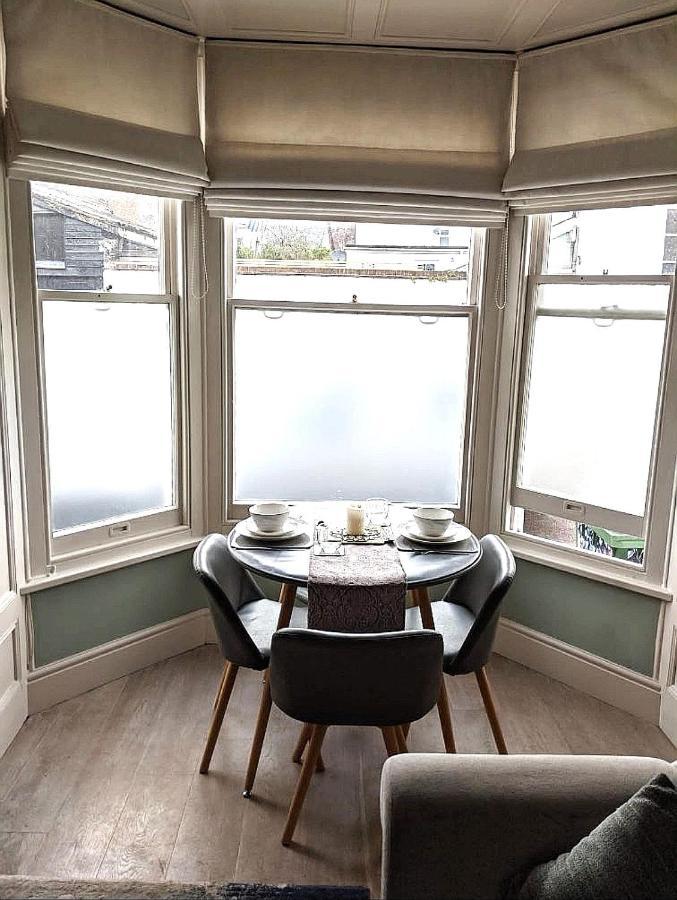 Apartment Beautiful One Bedroom With Parking Exeter