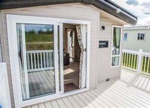 Roxbury 5 Star 6 Berth Luxury Caravan