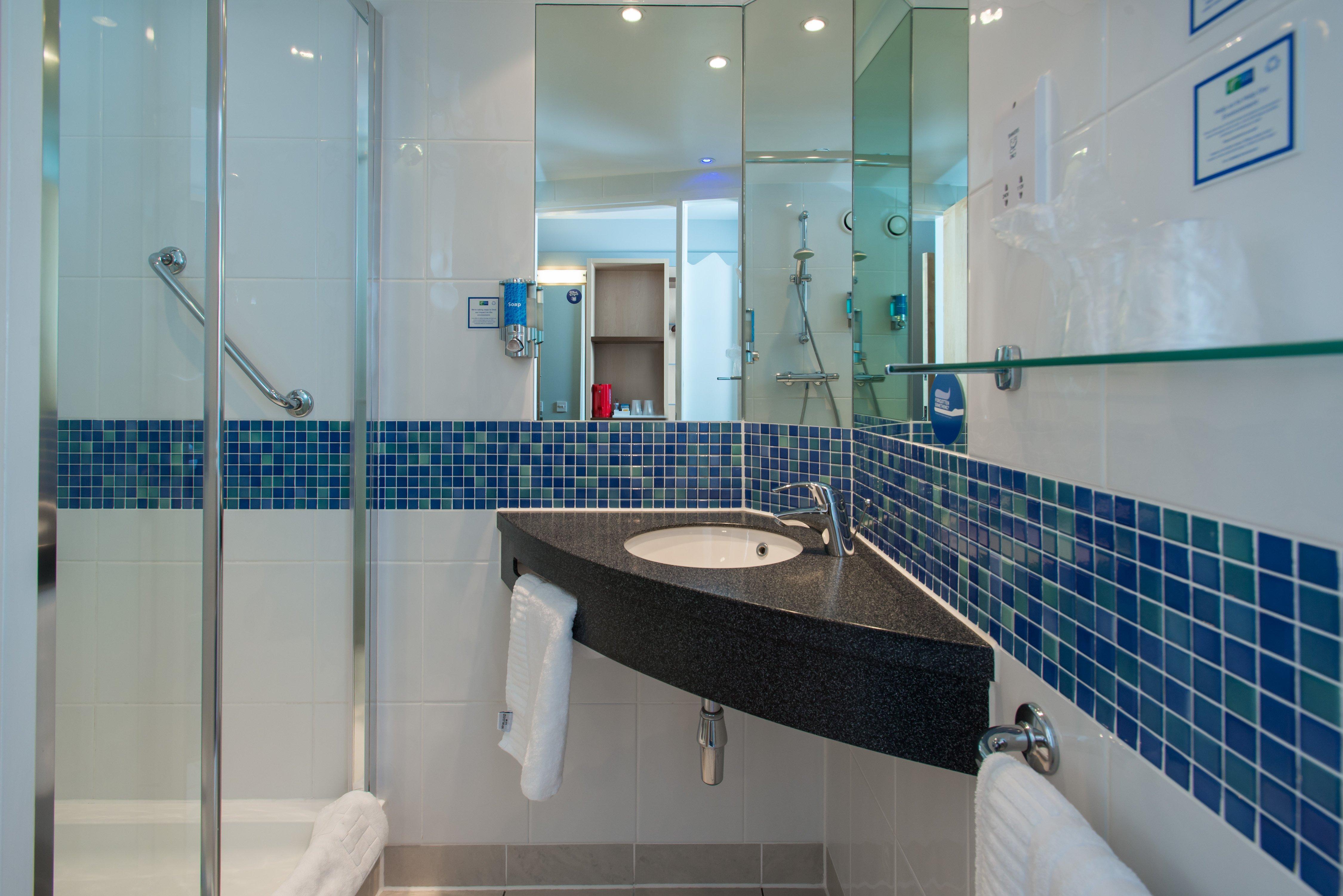Hotel Express East By Ihg