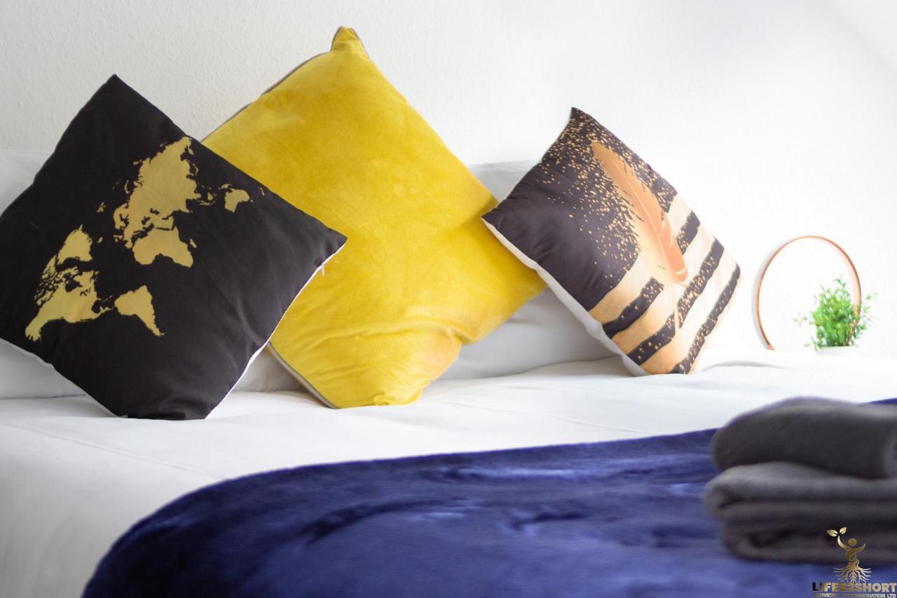 Modern Quirky 2 Min Walk - Shops * Exeter