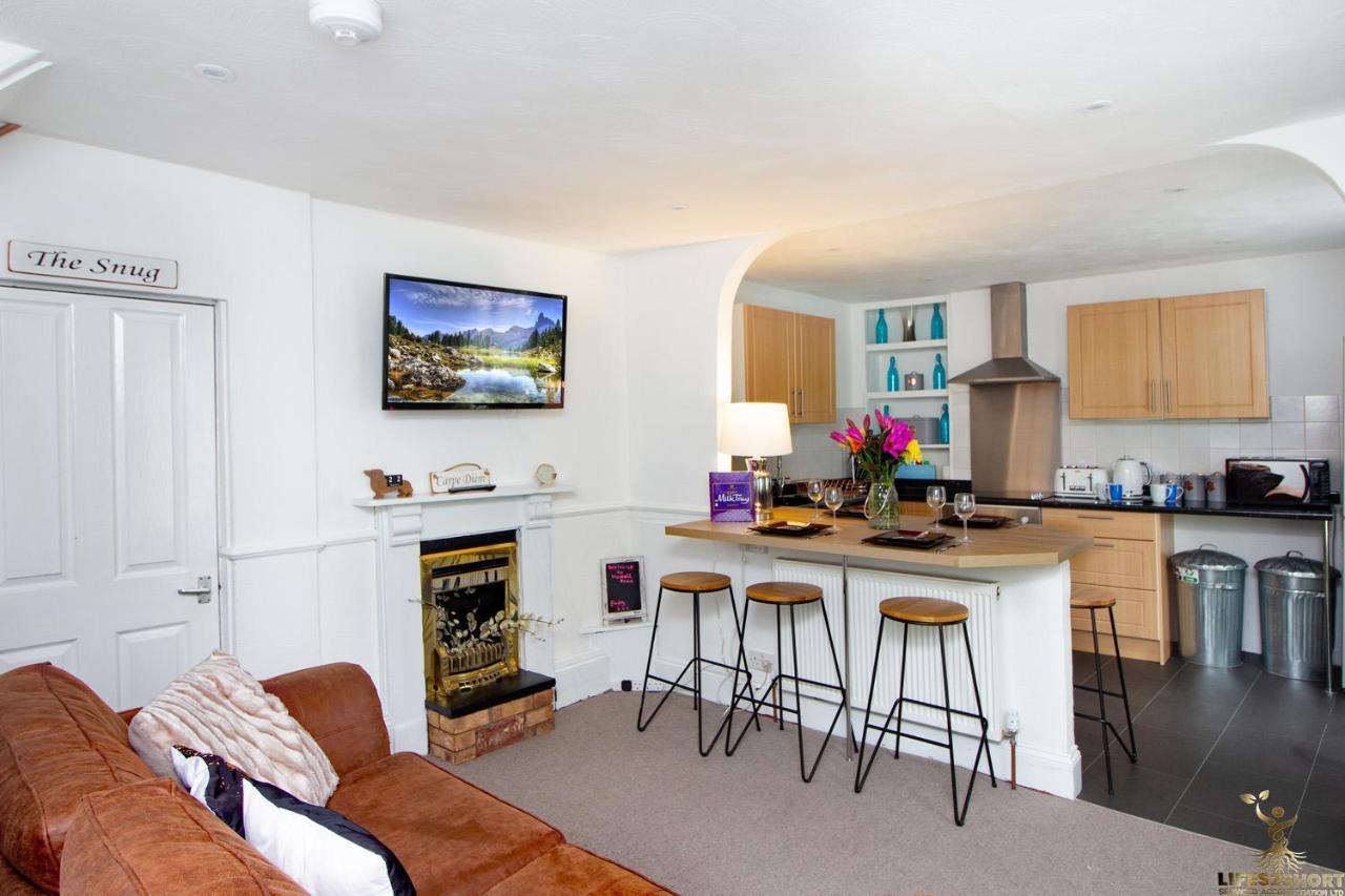 Modern Quirky 2 Min Walk - Shops Holiday home