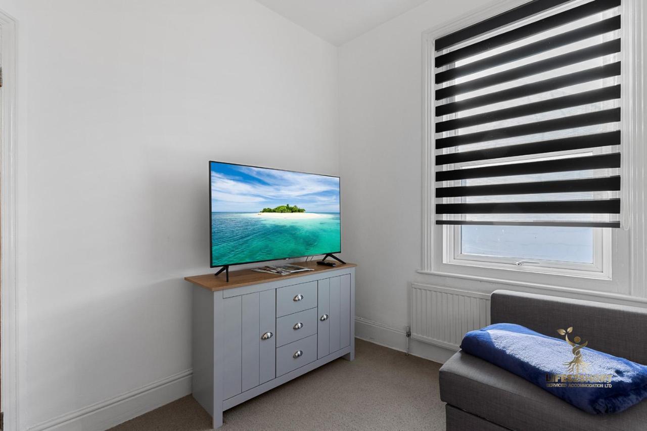 Central Exeter Apartment