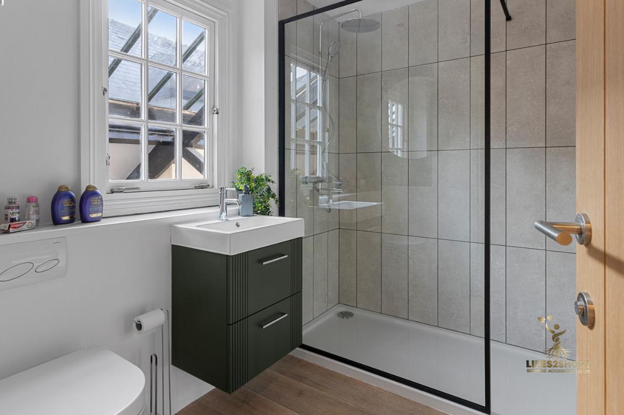 Luxe Courtyard For 4 Near Centre * Exeter