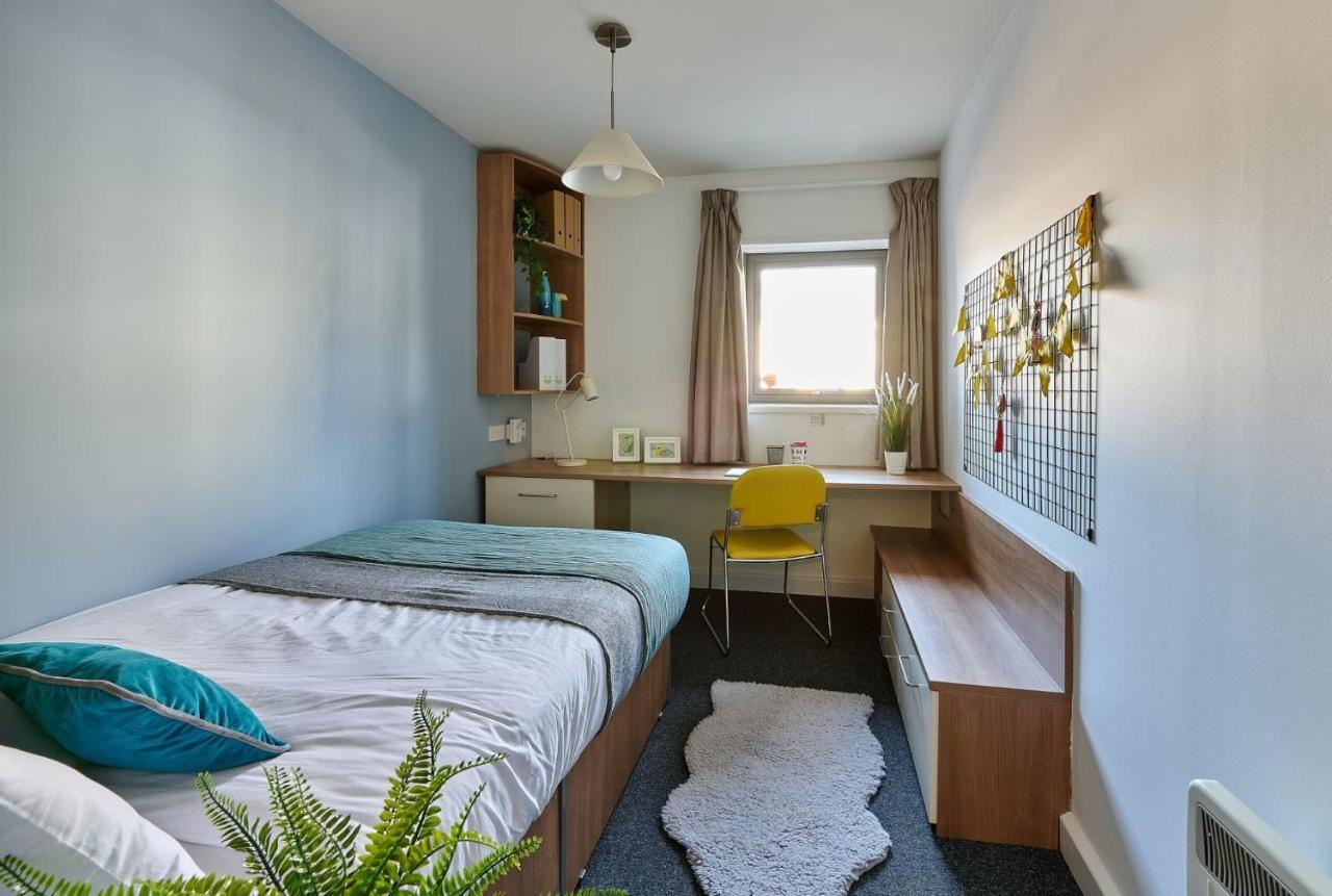Cosy Ensuite Bedrooms At Trust House Near City Centre Apartment Exeter