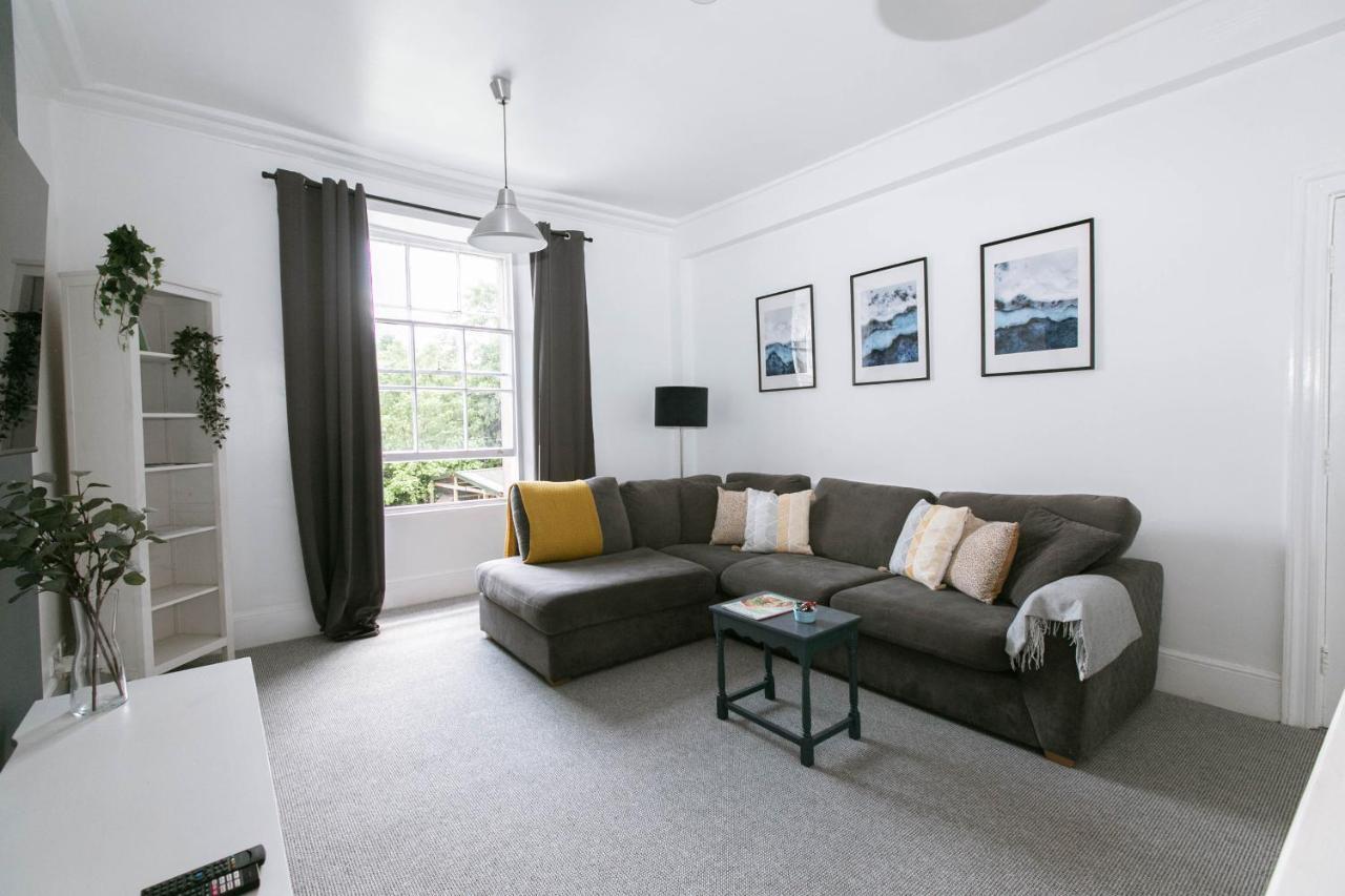 Apartamento Spacious Apartment, Free Parking, Location Near To Uni, Hospital, Town Exeter