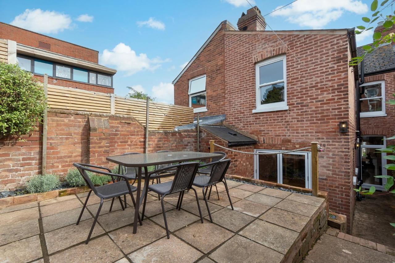 Athelstan Townhouse - A Chic Townhouse In The Heart Of Historical 5mins To Centre Holiday home Exeter