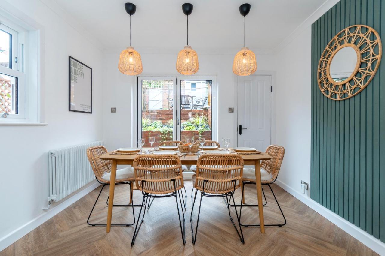 Holiday home Athelstan Townhouse - A Chic Townhouse In The Heart Of Historical 5mins To Centre Exeter