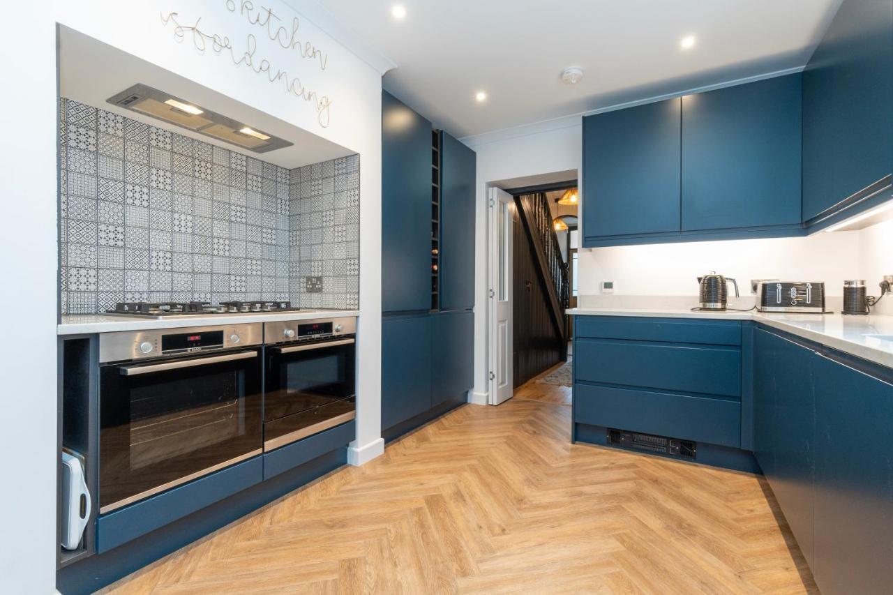 Holiday home Athelstan Townhouse - A Chic Townhouse In The Heart Of Historical 5mins To Centre Exeter