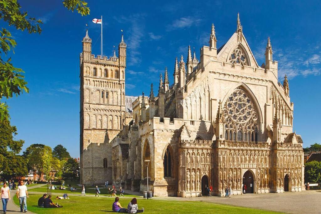 Apartment Stunning 2 Bed Apartment, In The Heart Of Exeter! Exeter