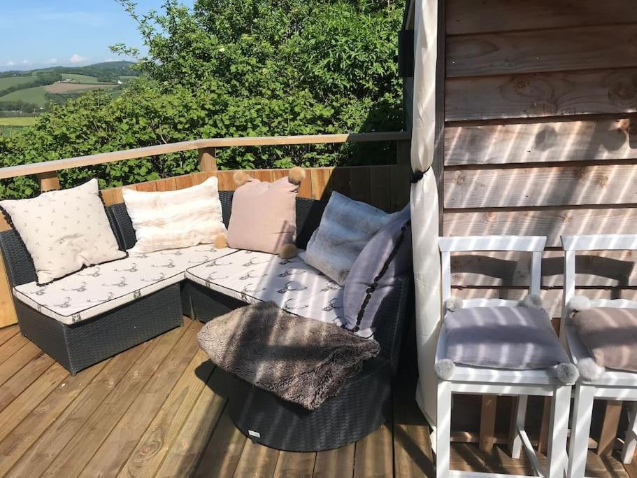 Rustic Lodge, Stunning Views & Star Gazing Bath