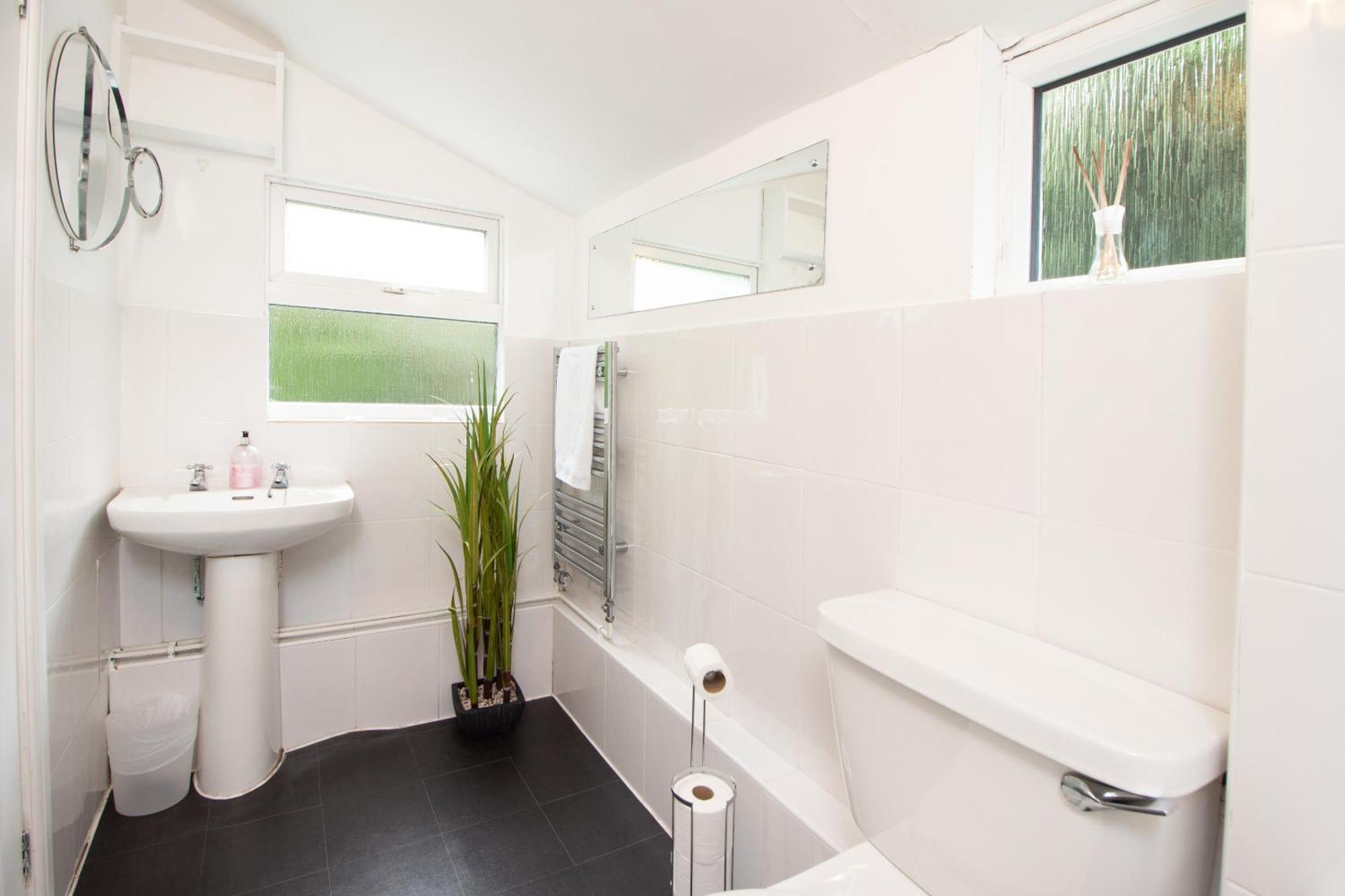 Raleigh Gf - Ground Floor 1 Bed Georgian Flat In The Centre Free Parking And Wifi Exeter