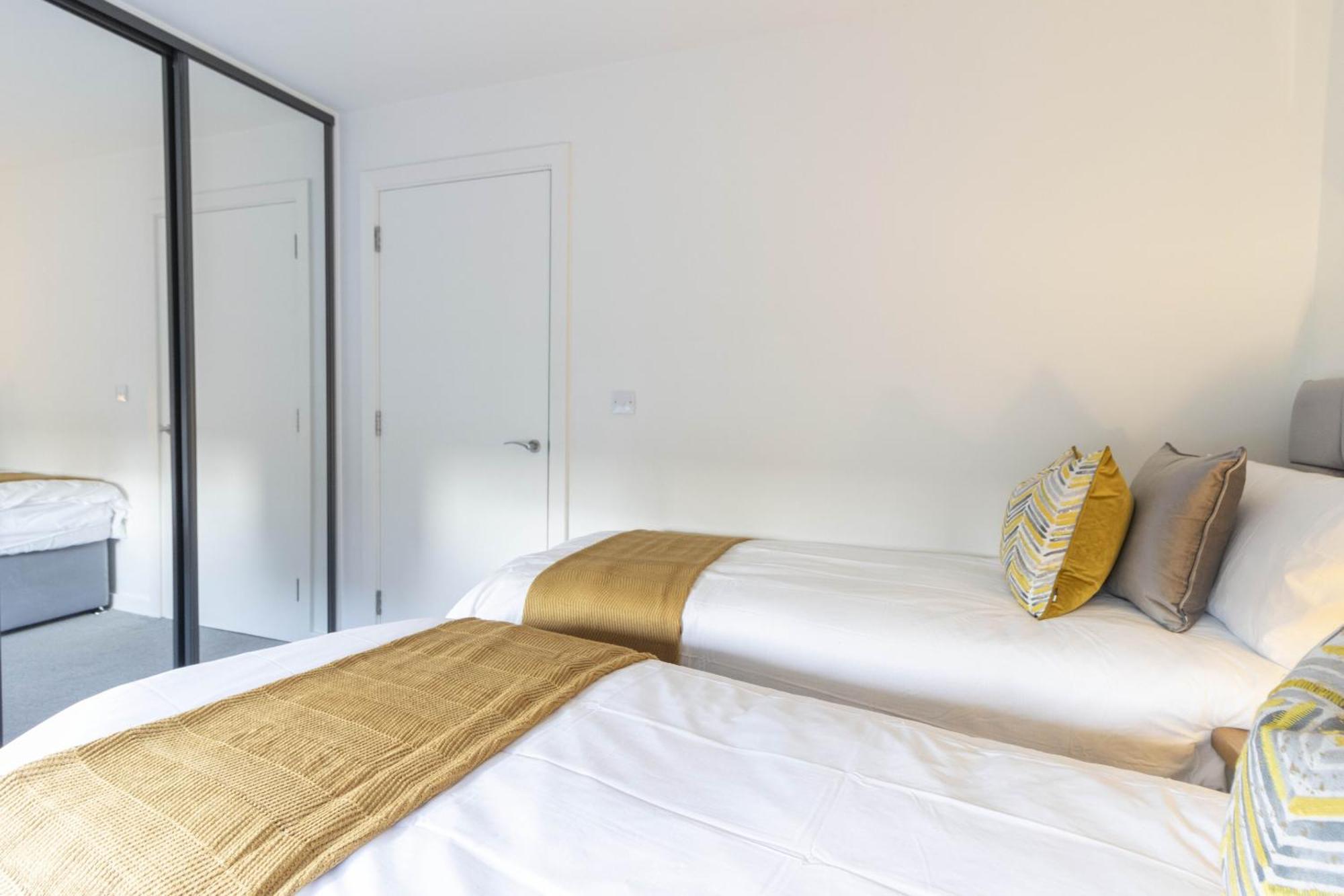 Linacre 11 - Modern 2 Bed Behind The Cathedral With Free Parking And Fast Wifi Exeter
