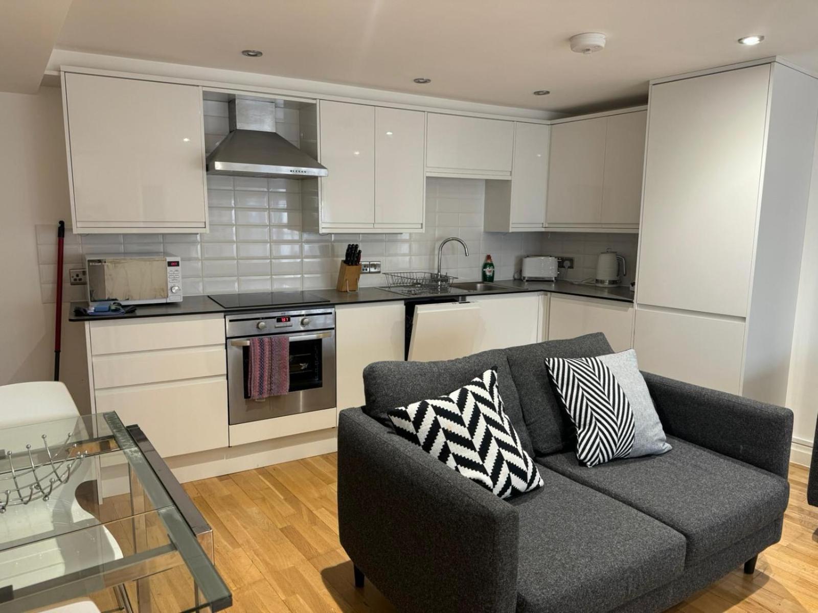 West Street Mews - Serviced * Exeter