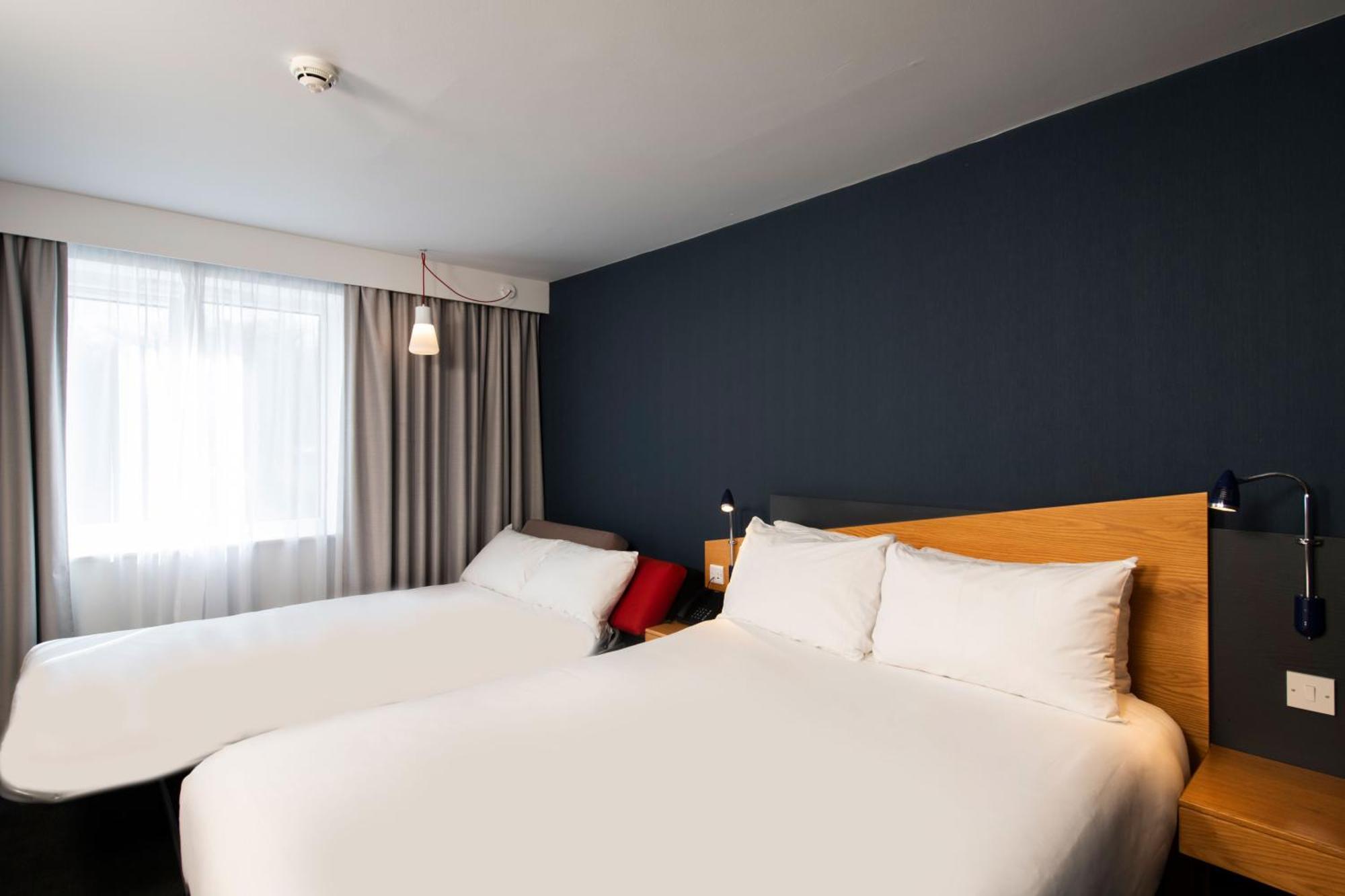 Hotel Express East By Ihg 3*