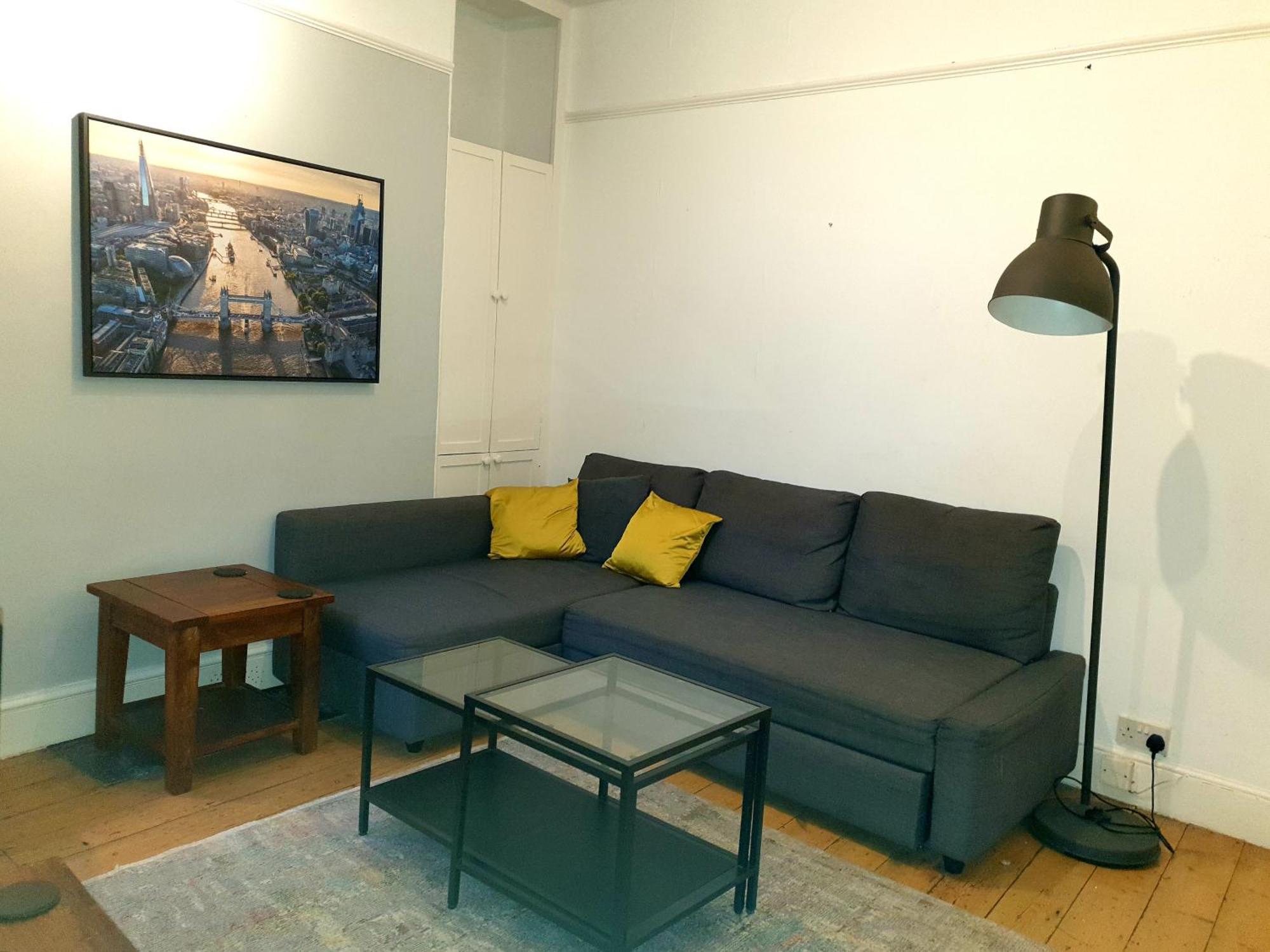 Holiday home Mulberry House Excellent Location Courtyard Garden 3 Bedrooms Sleeps Up To 6 Public Parking In Vicinty Exeter