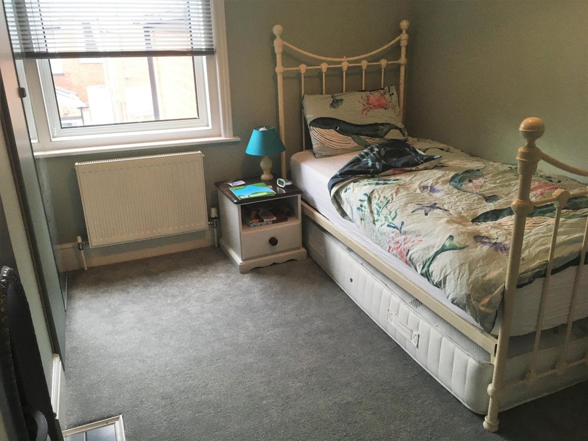 3 Bedroom Victorian House Close To Centre Apartment *