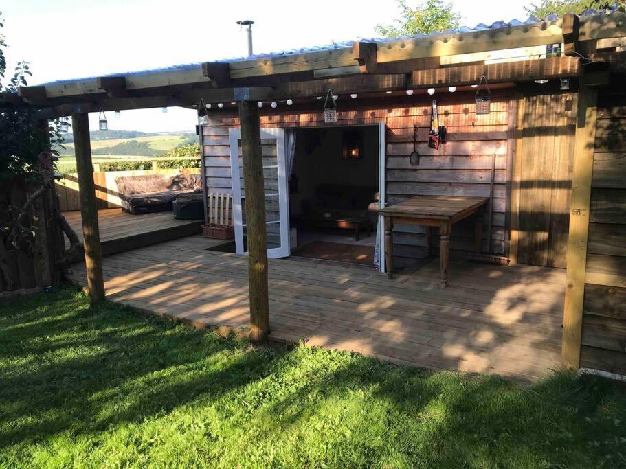 Rustic Lodge, Stunning Views & Star Gazing Bath * Exeter