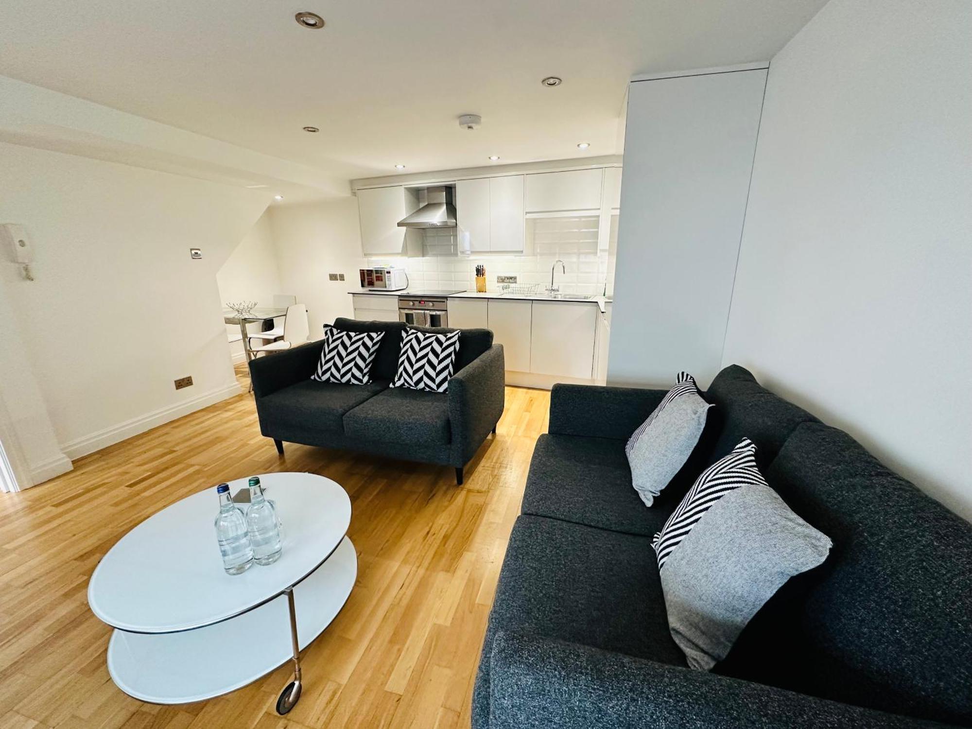 Apartment West Street Mews - Serviced