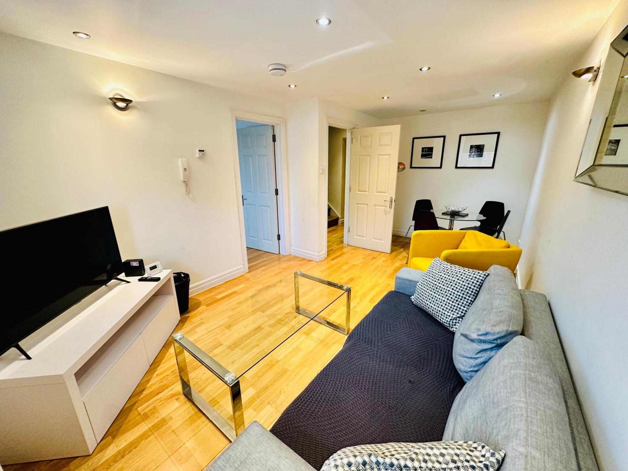 Apartment West Street Mews - Serviced Exeter