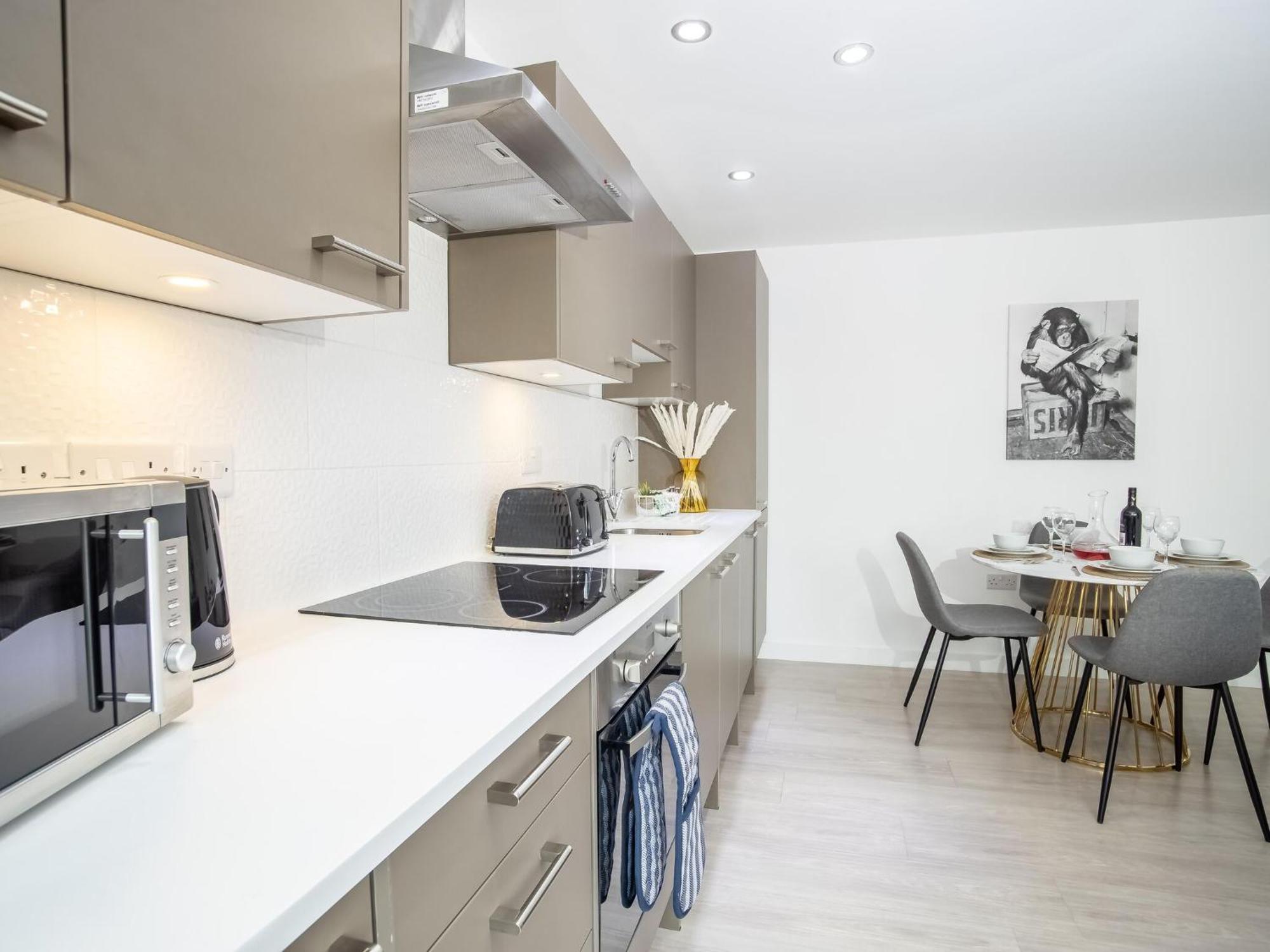 Holiday home Pembroke House For Families Business Relocation Free Parking