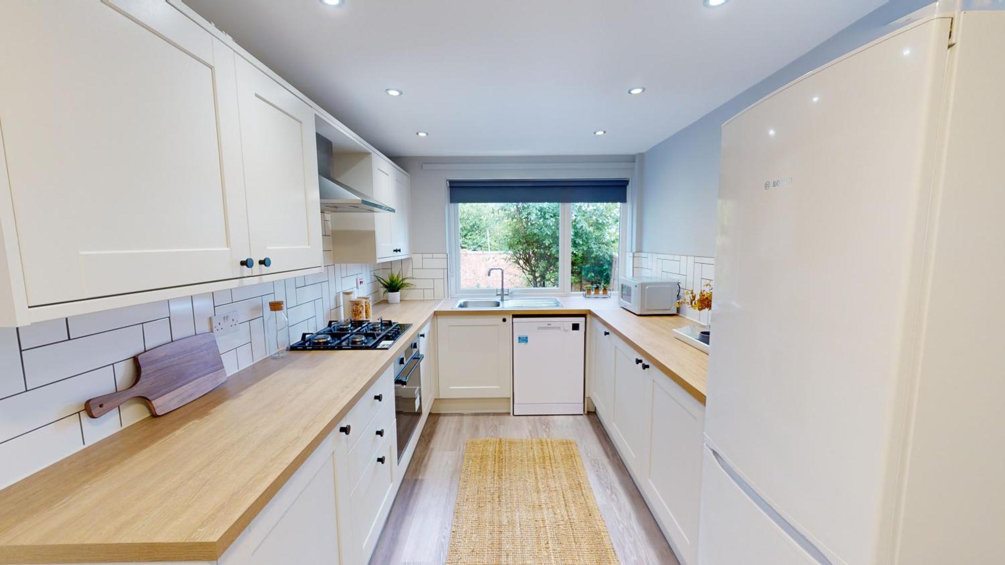 Bright And Cosy 4-bedroom