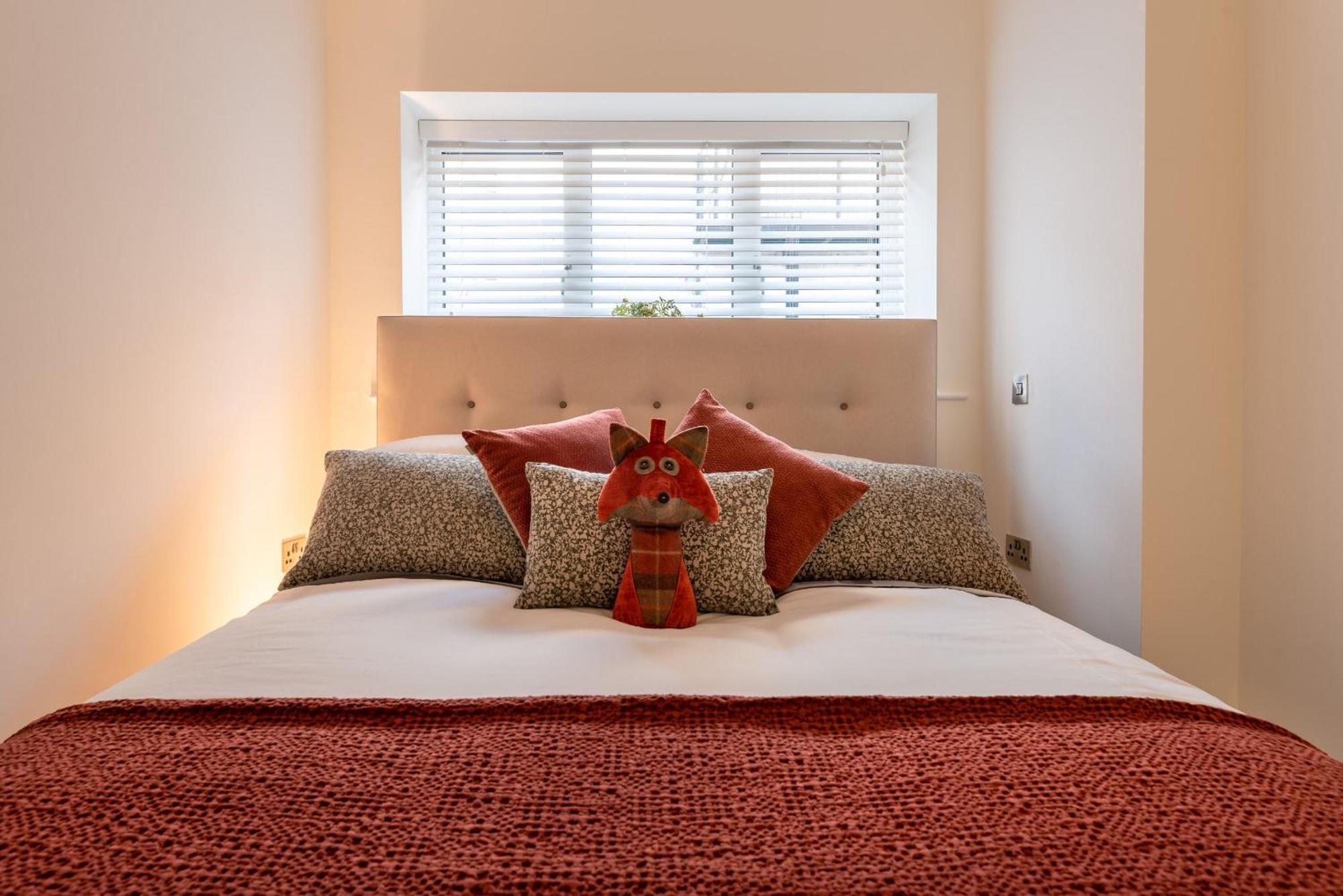 Cathedral View - An Exclusive Private On Cathedral Green, *