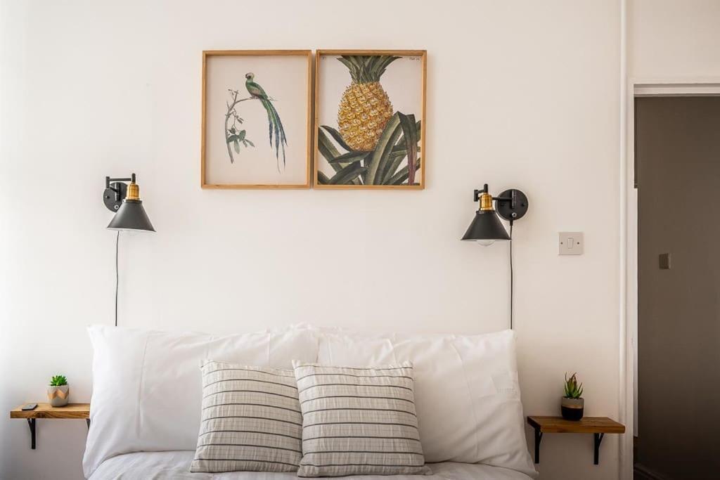 Stylish And Bright Centre