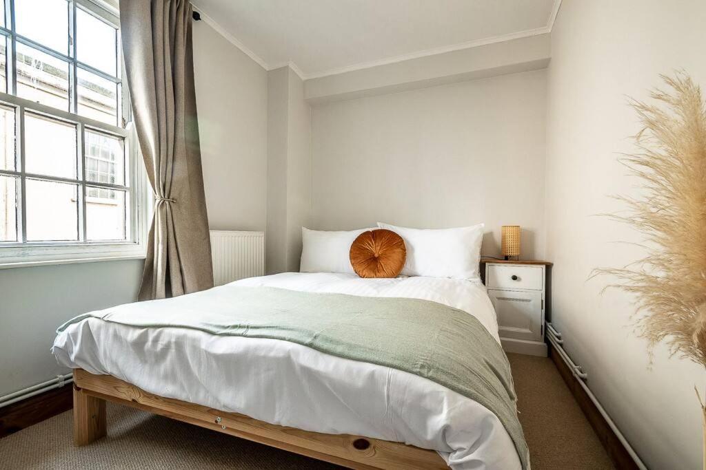 Modern, With Character Features Appartement
