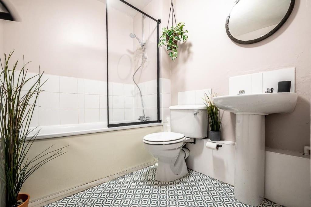 Modern, With Character Features Appartement Exeter