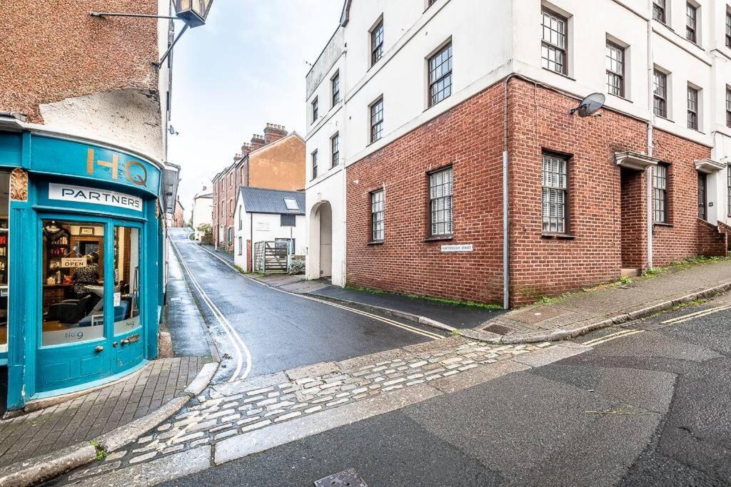 Modern, With Character Features Appartement *