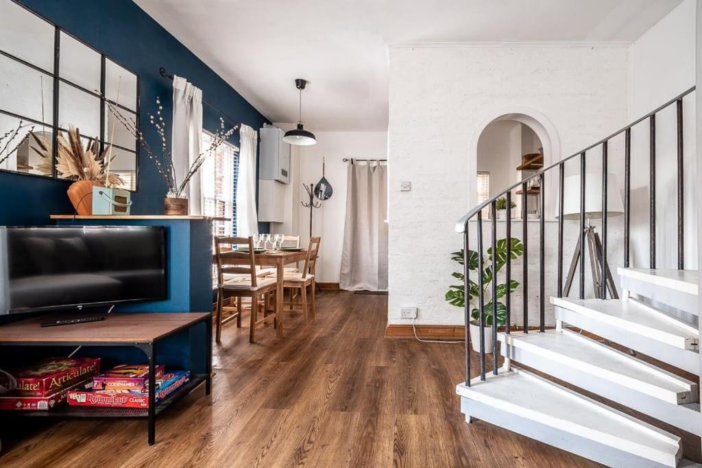 Modern, With Character Features *