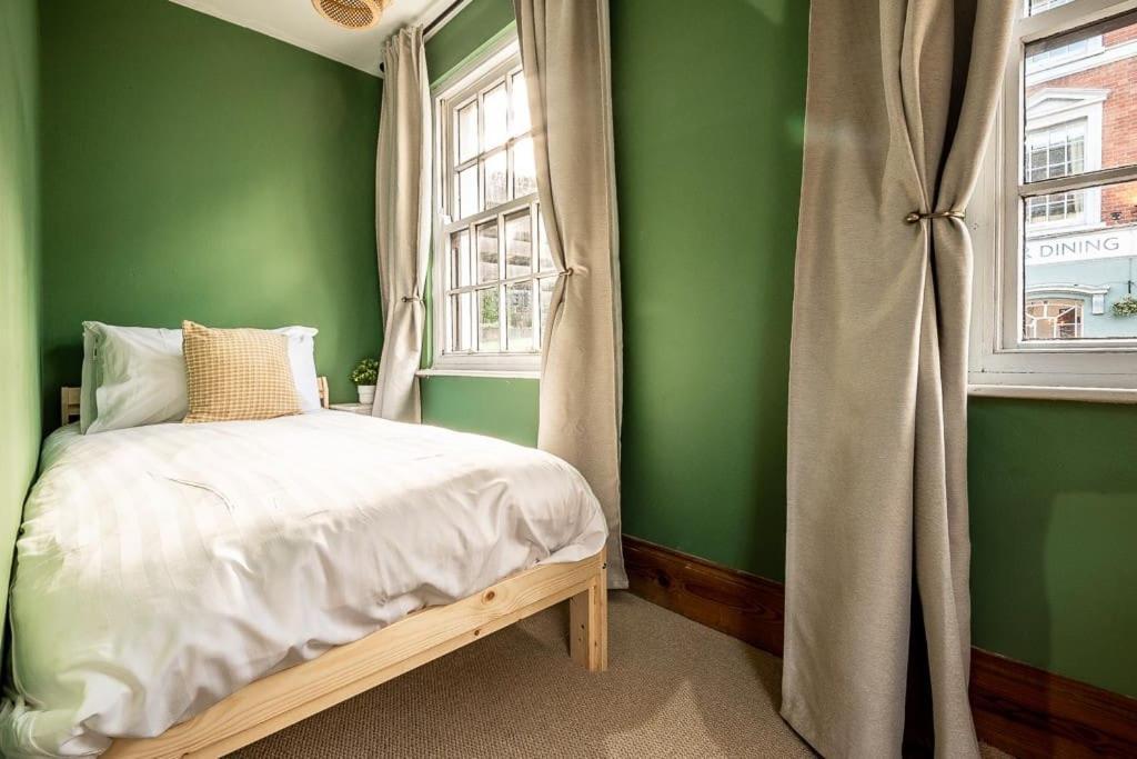 Appartement Modern, With Character Features