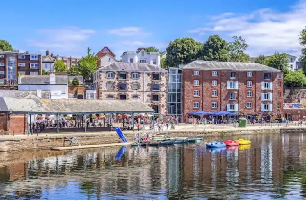Cosy In Topsham With Parking Holiday home *